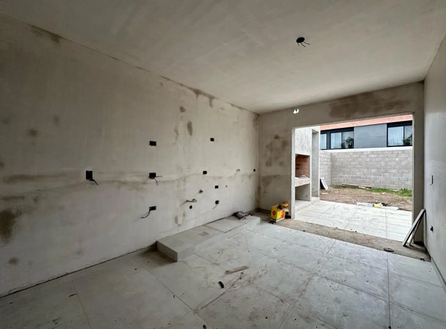 DÚPLEX EN VENTA 2 DORM 2 BAÑOS PLANTA BAJA DISTRITO SUR 4