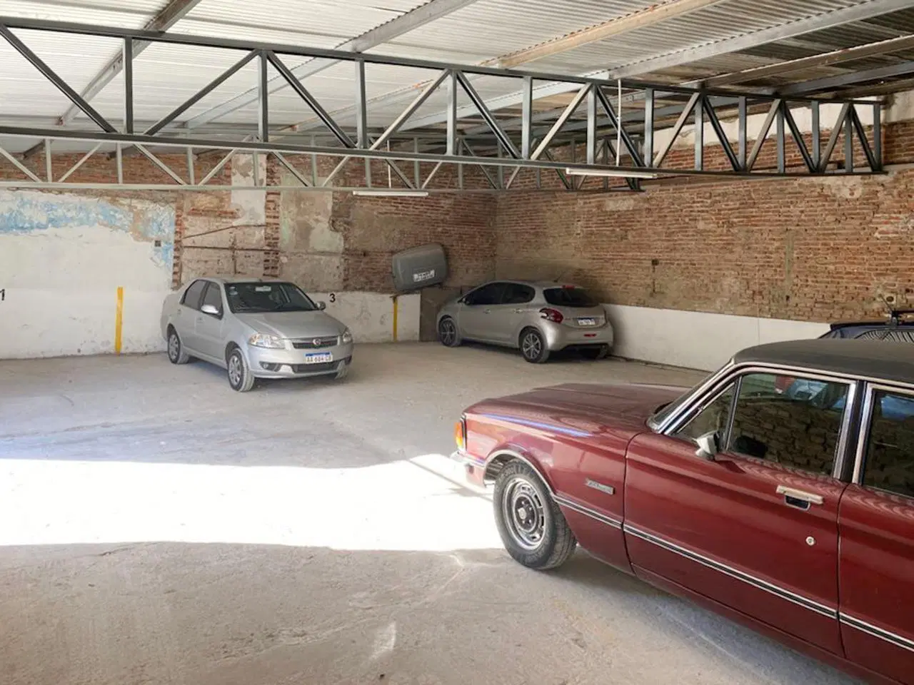 GALPON EN VENTA 160M2 CUBIERTOS BARRIO JARDIN 5