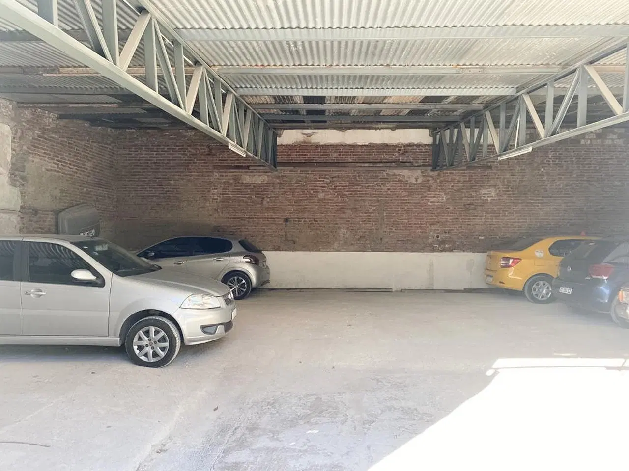 GALPON EN VENTA 160M2 CUBIERTOS BARRIO JARDIN 6