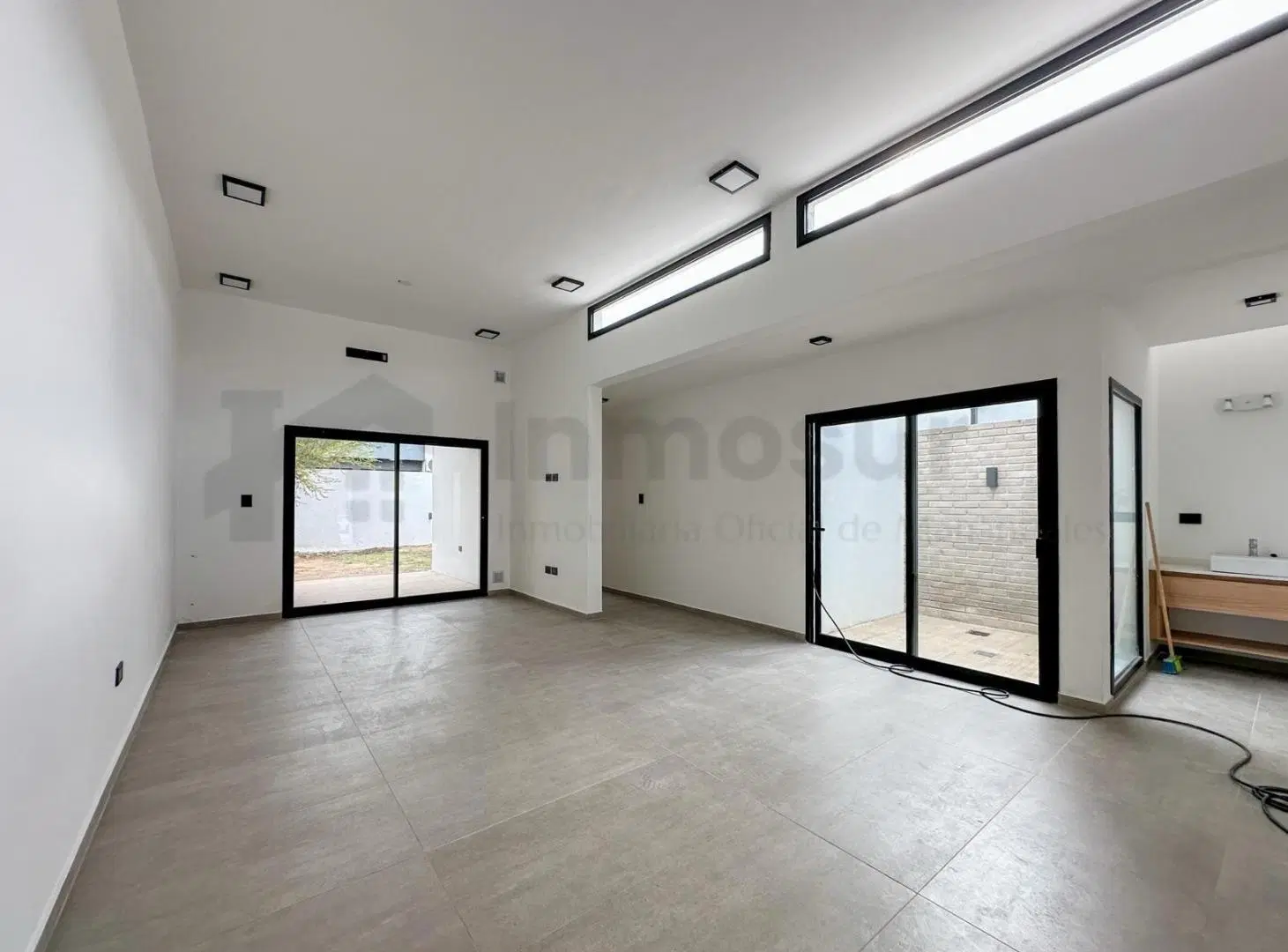 DUPLEX EN VENTA2 DORM PLANTA BAJA TERRAZAS DE MANANTIALES 4