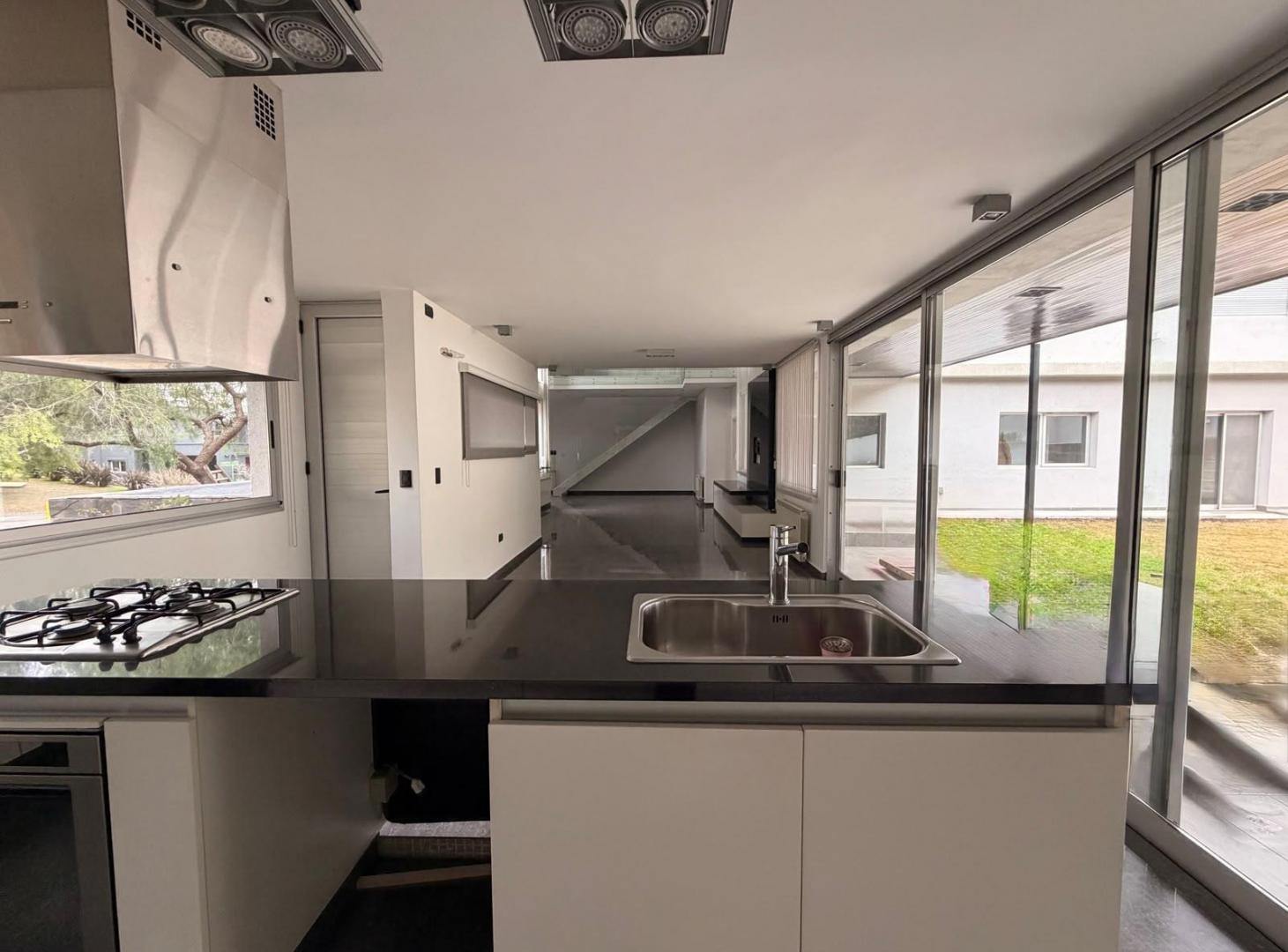 Foto de Alquiler de casa en La Rufina 4 dorm+pileta, imagen 1