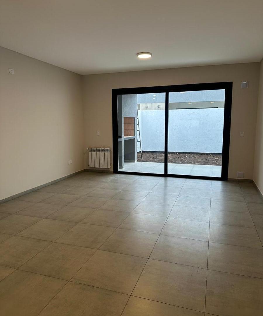 Foto de DUPLEX A ESTRENAR CATEGORIA - SAN IGNACIO VILLAGE- MANANTIALES II, imagen 4