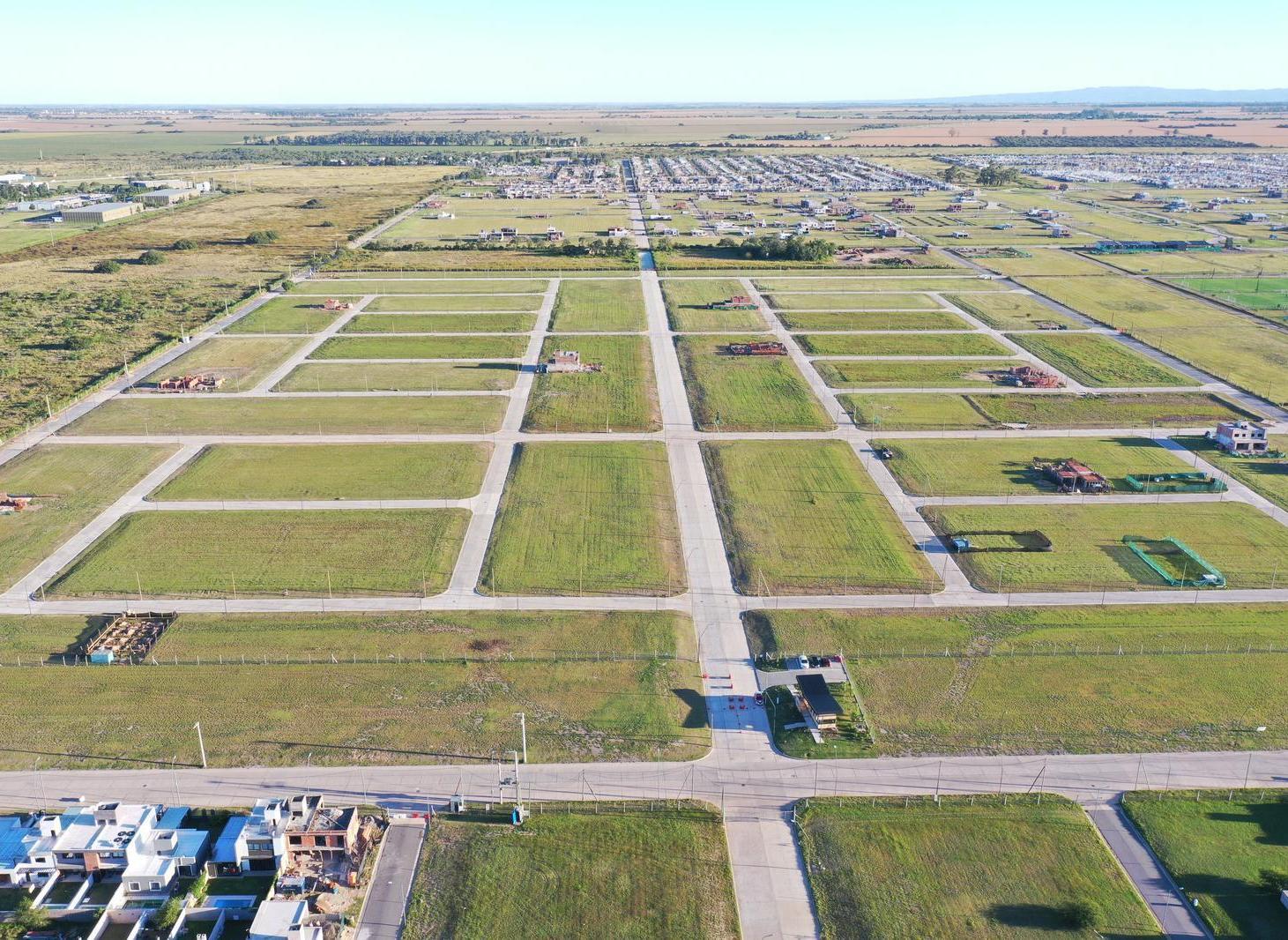 Foto de Lote en Venta en Abras de Manantiales, imagen 3