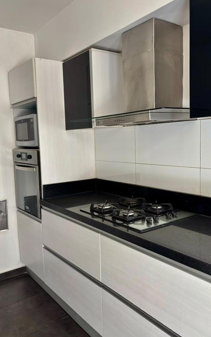 Foto de ALQUILER DEPARTAMENTO 2 DORMITORIOS EN SUITE. EXCELENTE UBICACIÓN Y, imagen 2