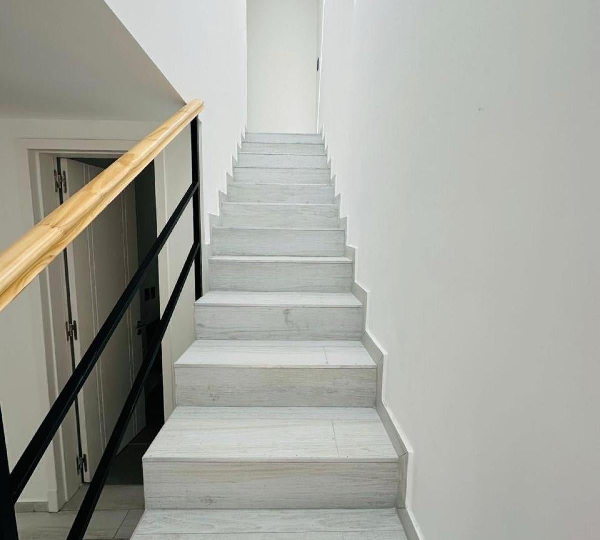 Foto de Duplex en Venta de 3 Dormitorios en Miradores de Manantiales II, imagen 4