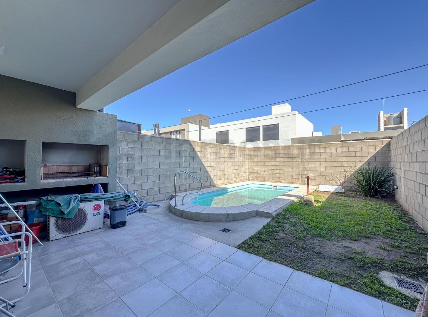 Foto de DÚPLEX EN VENTA 3 DORM PRADOS DE MANANTIALES, imagen 1
