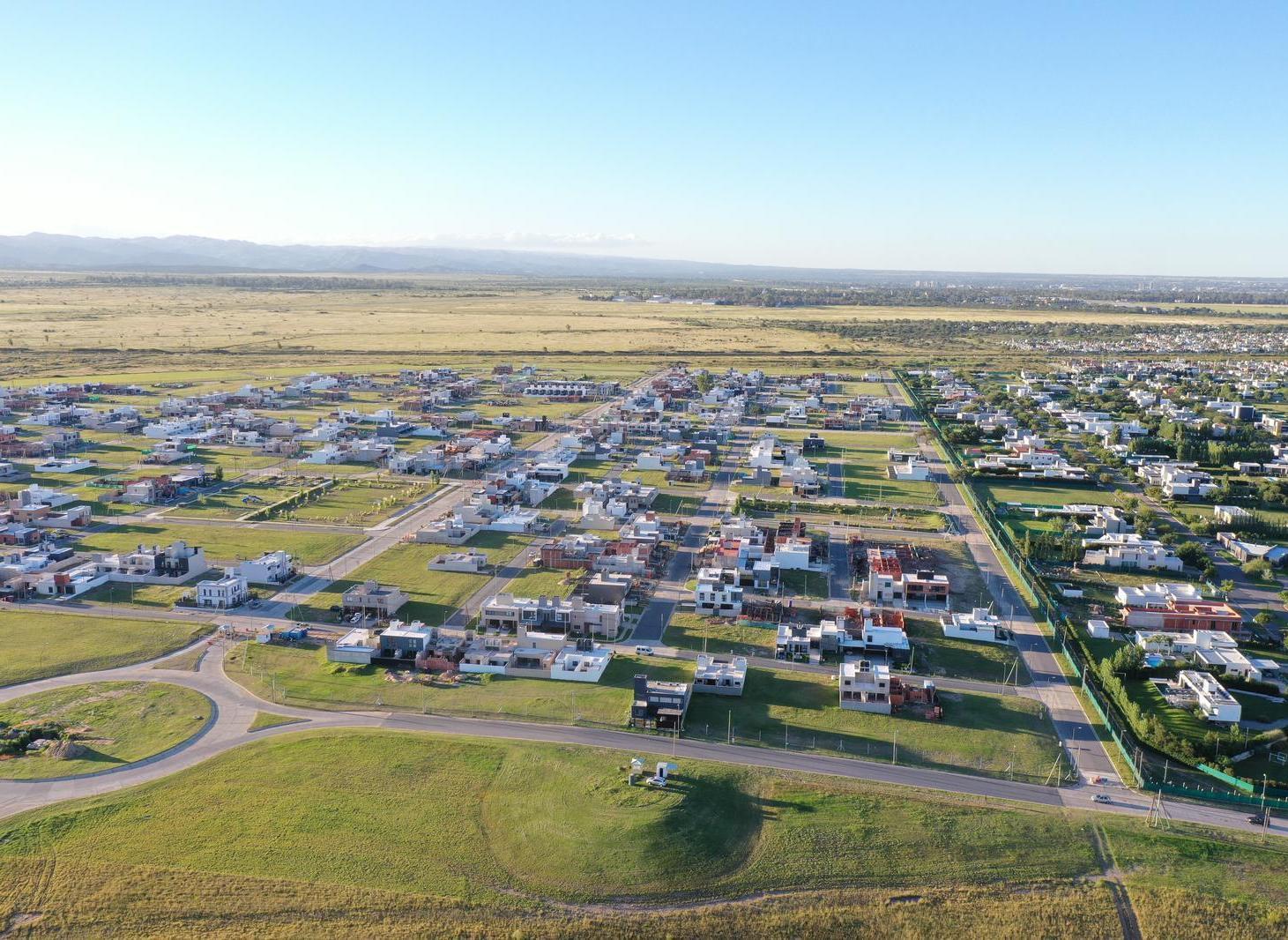 Foto de Lote en Venta en Pampas de Manantiales, imagen 2