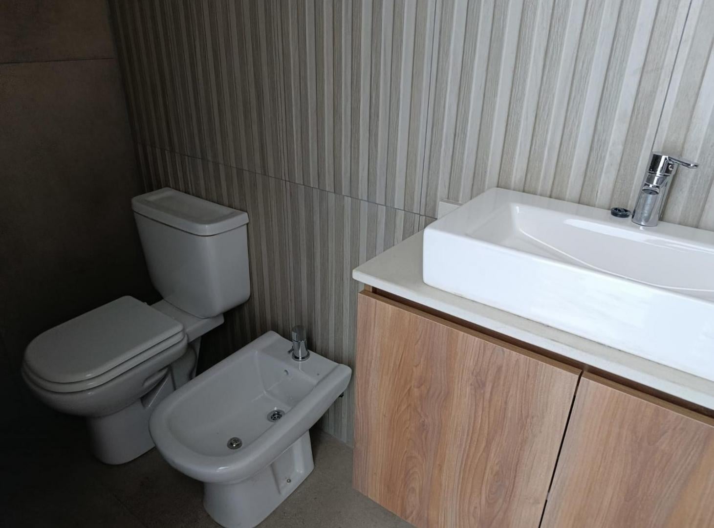 Foto de Venta de Duplex 3 dormitorios y 3 baños en Colinas de Manantiales, imagen 2
