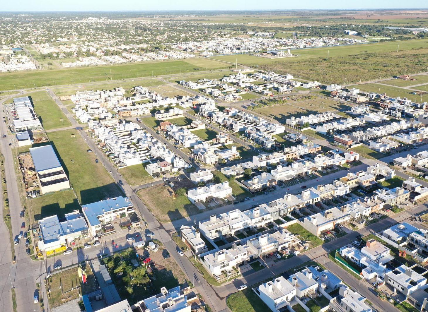 Foto de Terreno central, frente a Espacio Verde, Prados de Manantiales, imagen 4
