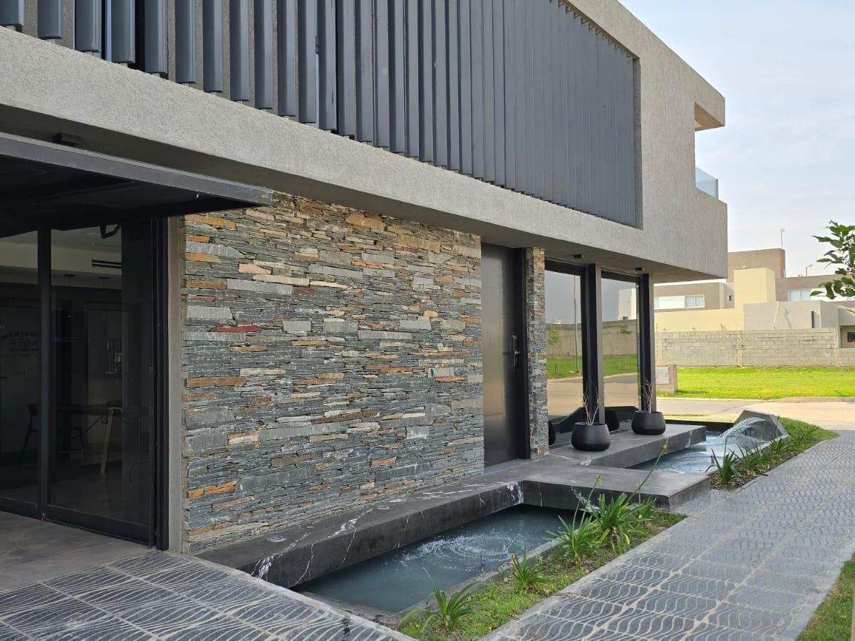 Foto de Duplex Amoblado completo de Categoria en San Ignacio Village único, imagen 2