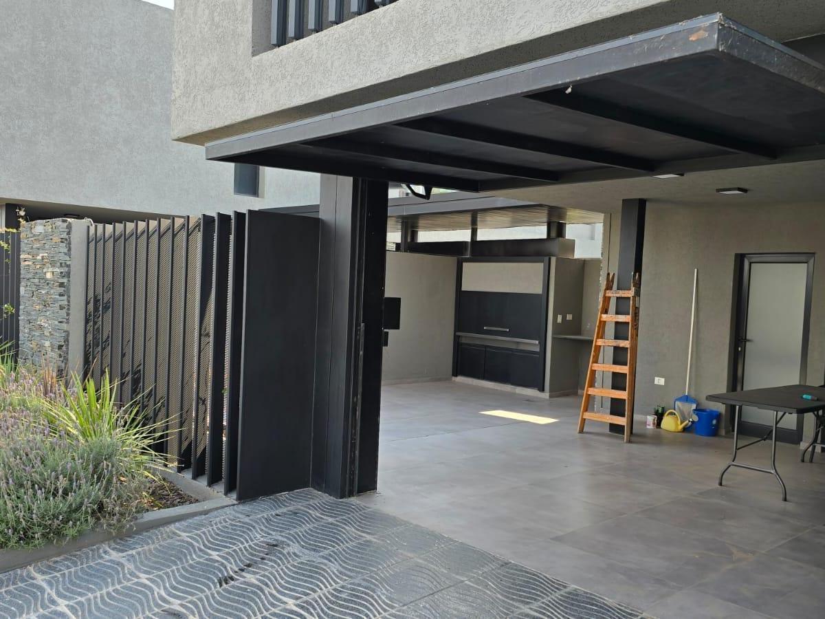 Foto de Duplex Amoblado completo de Categoria en San Ignacio Village único, imagen 1