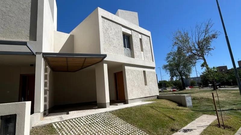 Foto de Duplex en Venta 3 dorm en Miradores de Manantiales II, imagen 2