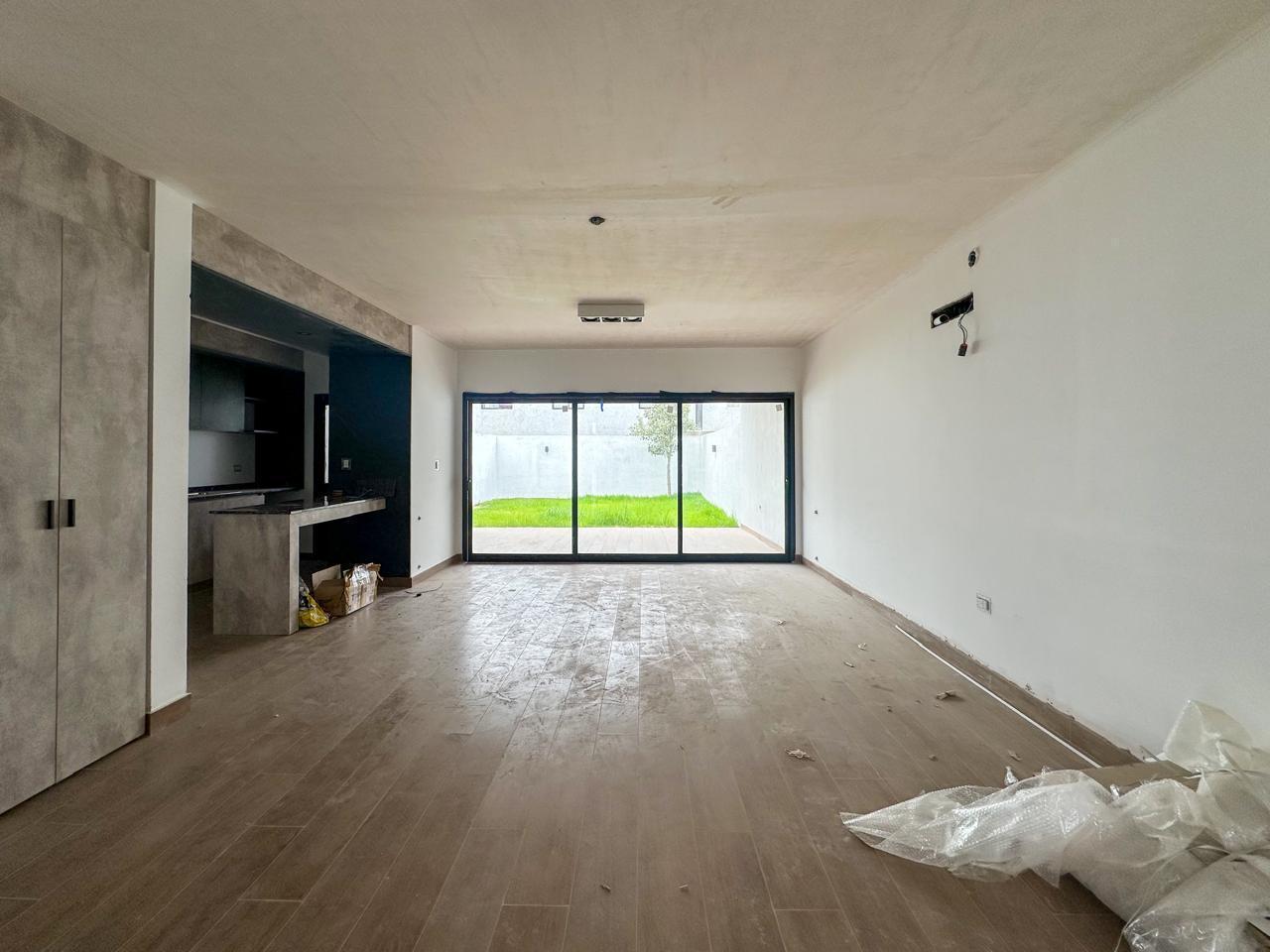 Foto de DÚPLEX EN VENTA 3 DORM COLINAS DE MANANTIALES LOTE 182M2, imagen 2