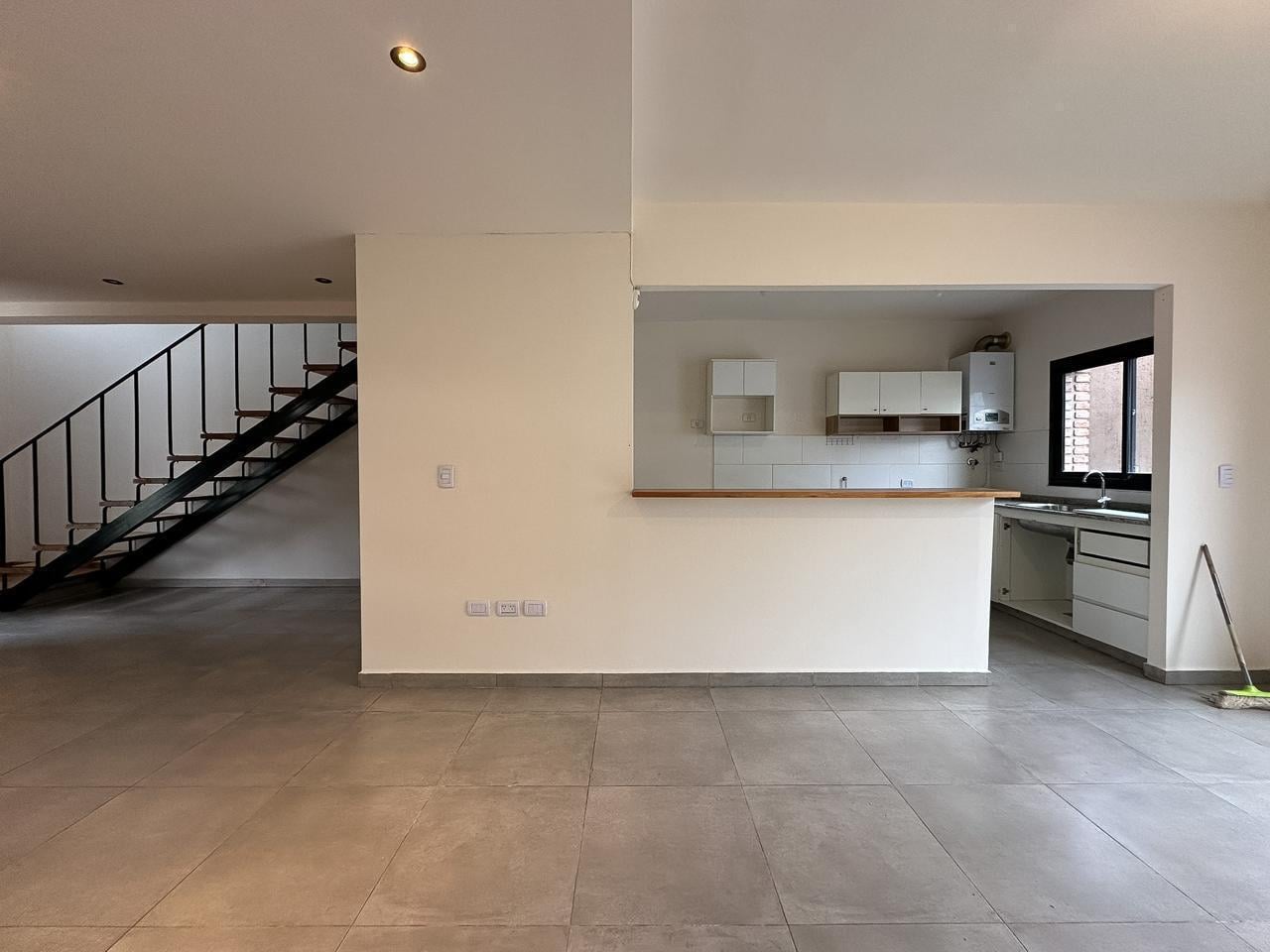 Foto de Oportunidad Duplex en Venta 3 dorm en Miradores de Manantiales I, imagen 2