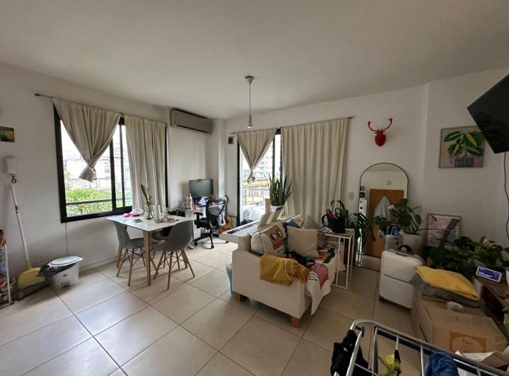 Villa Crespo sempiso de 2 ambientes con balcon aterrazado 2