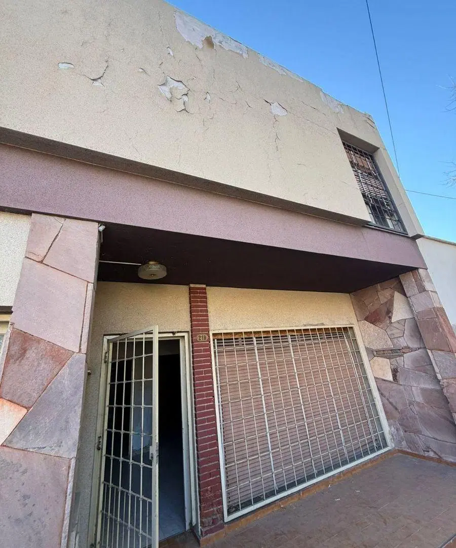 Casa en Godoy Cruz a reciclar 8