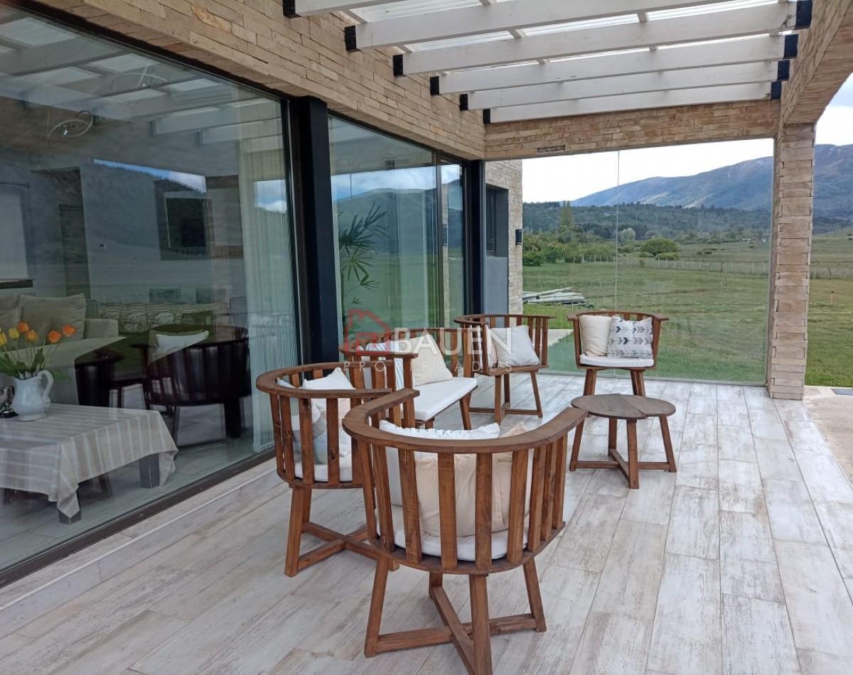 Moderna Casa de 4 Habitaciones en B° Peñon de Lolog 5