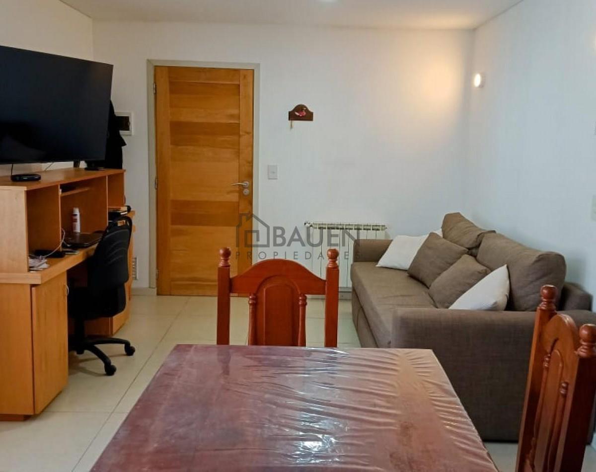 Excelente Departamento 3 Ambientes con Cochera Todos Los Servicios 4