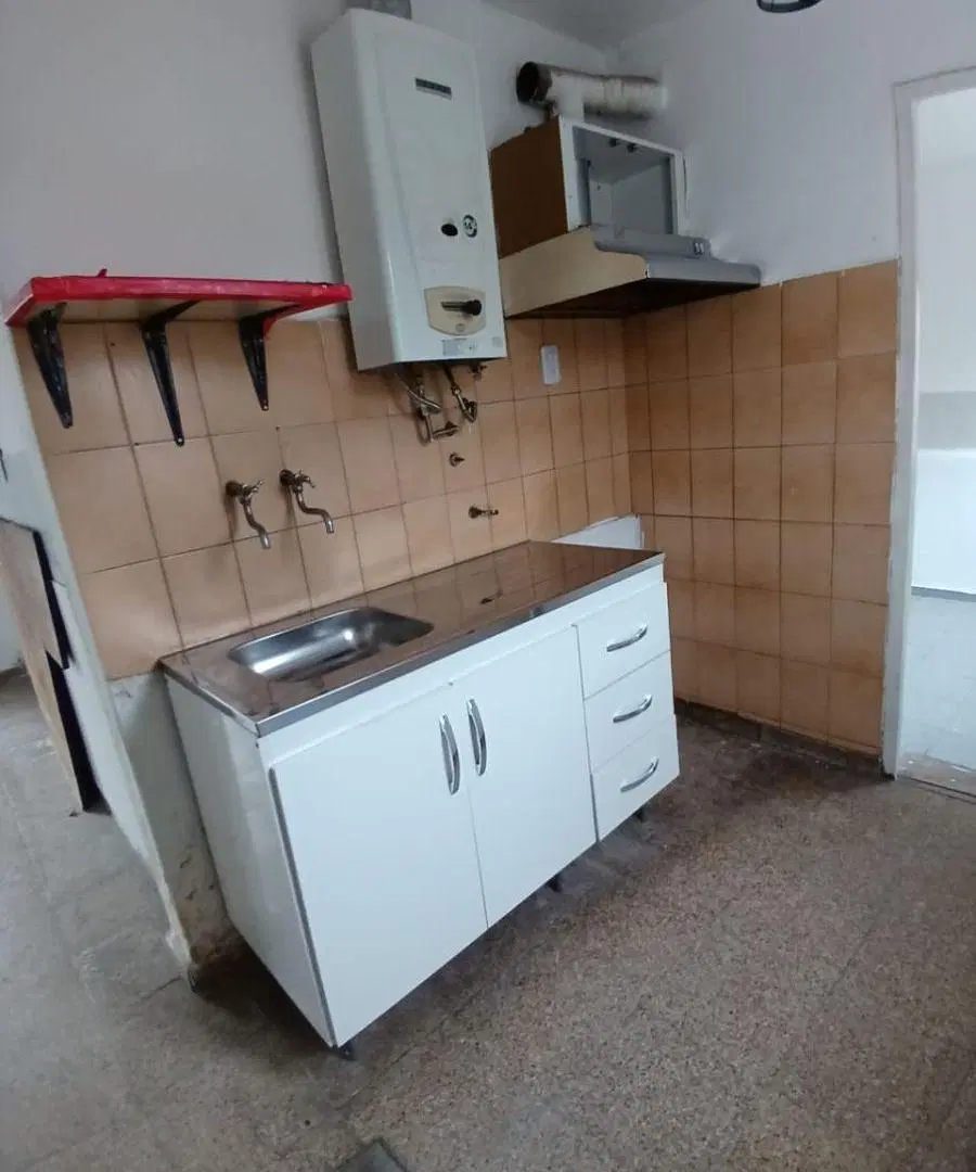 ALQUILO DPTO EN MONSEÑOR P CABRERA 3