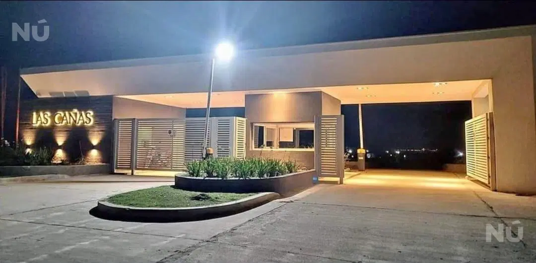 Excelente lote esquina en Barrio Privado Las Cañas 1 1