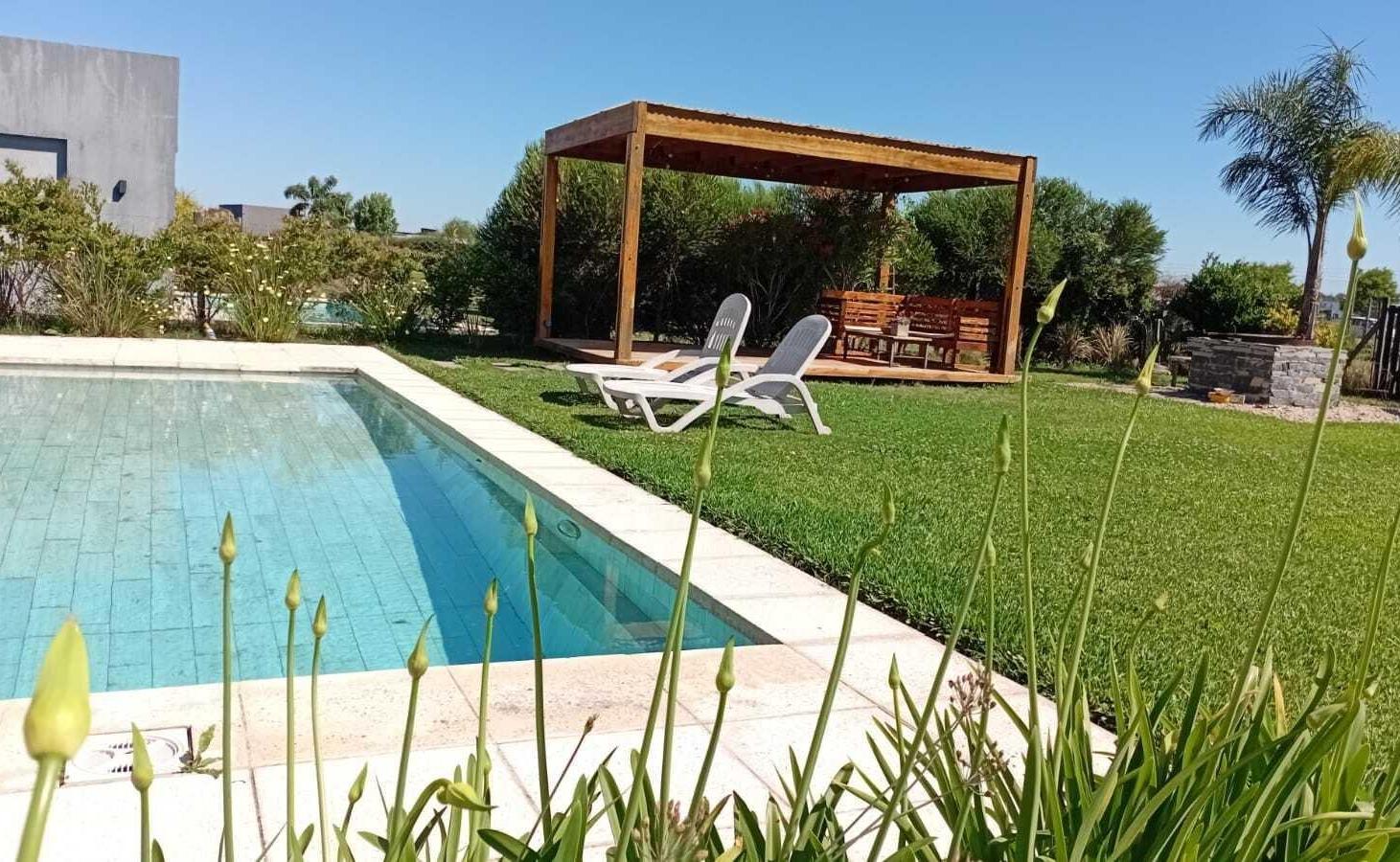 Casa Chalet  en Alq. Temporario en San Sebastian, Escobar, G.B.A. Zona Norte