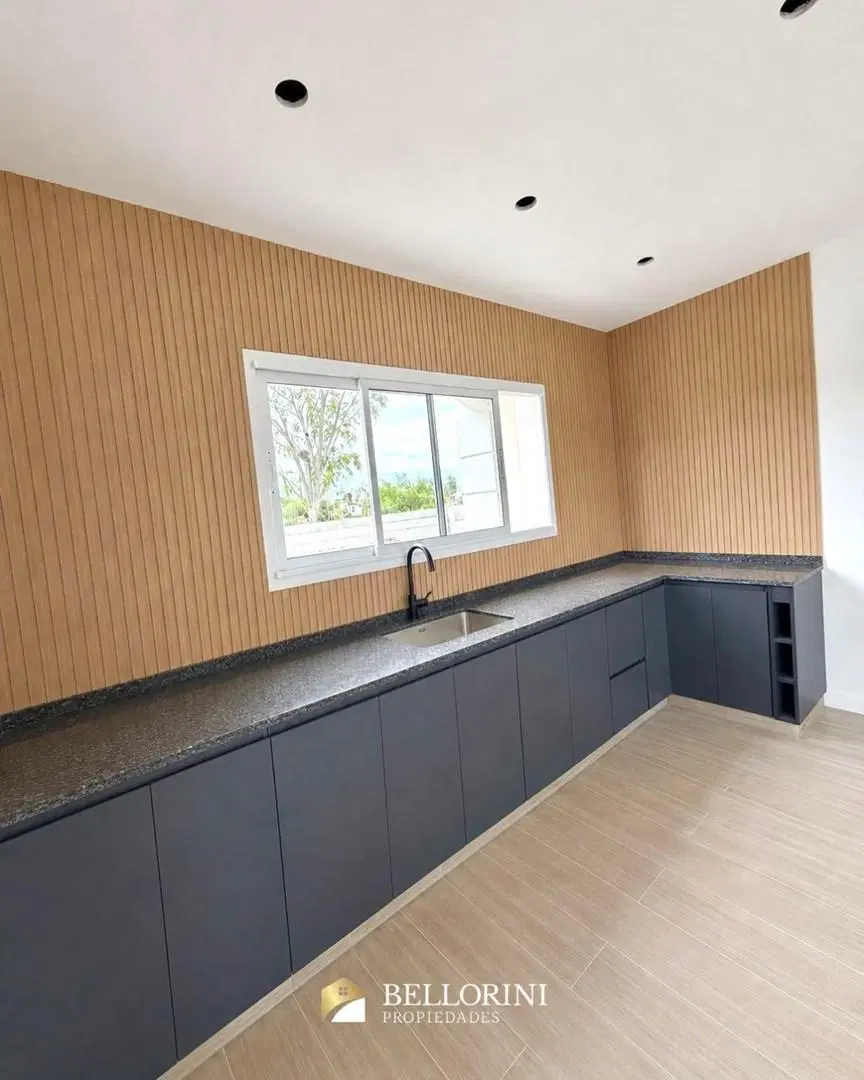 Casa a Estrenar Frente a Laguna en San Ramón – Pilar del Este | 3 Dormitorios | una planta 4