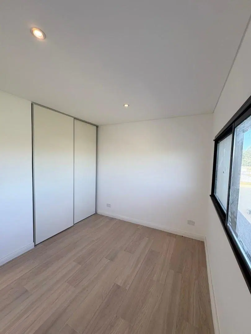Moderna Casa de dos plantas a Estrenar en San Pablo, Pilar , 5 ambientes, 4 Dormitorios, Lote Intern 2