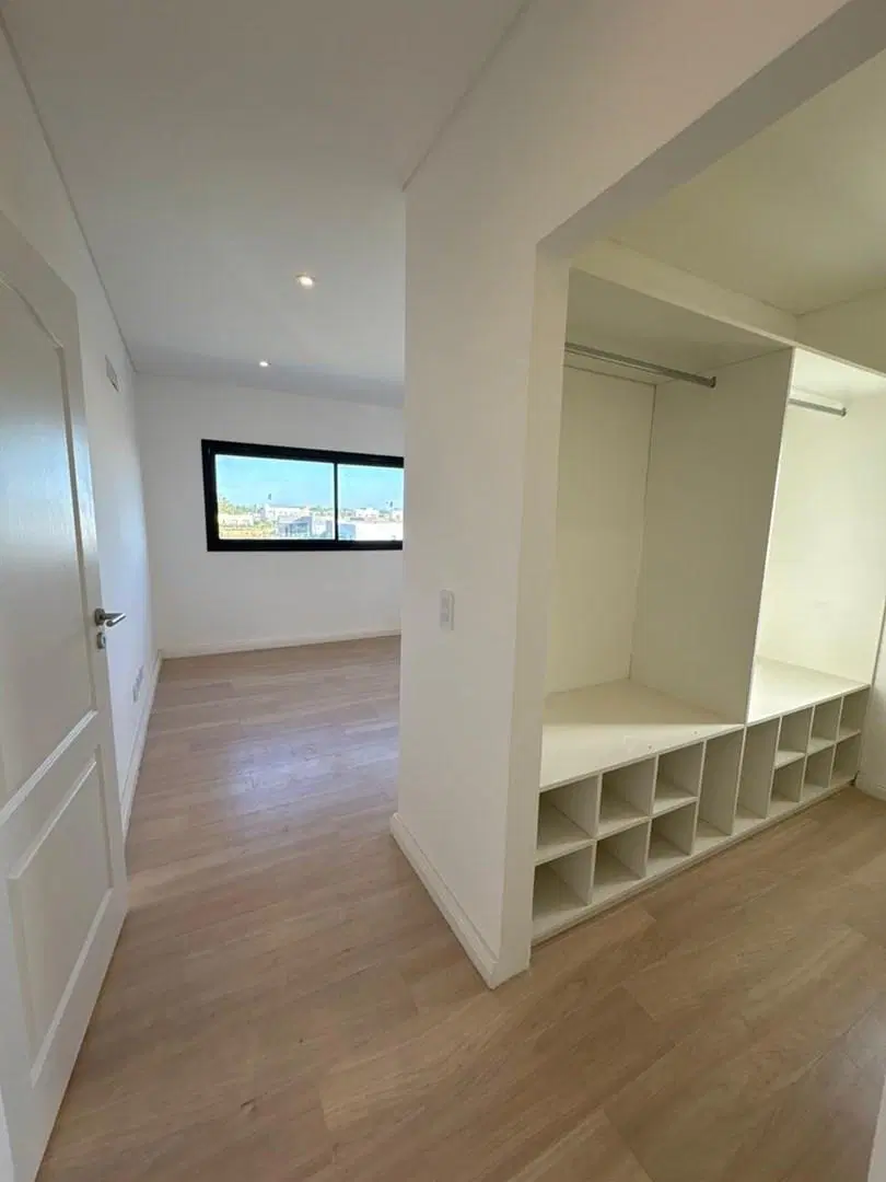 Moderna Casa de dos plantas a Estrenar en San Pablo, Pilar , 5 ambientes, 4 Dormitorios, Lote Intern 5