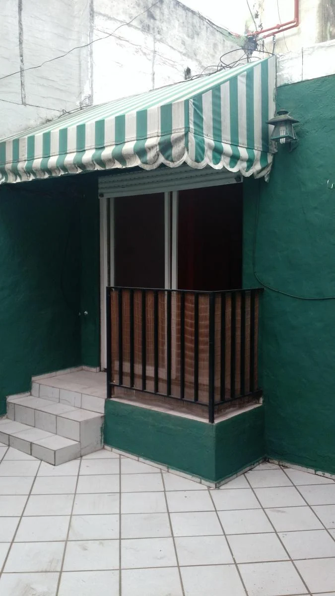 Departamento de Dos Ambientes con Patio 5