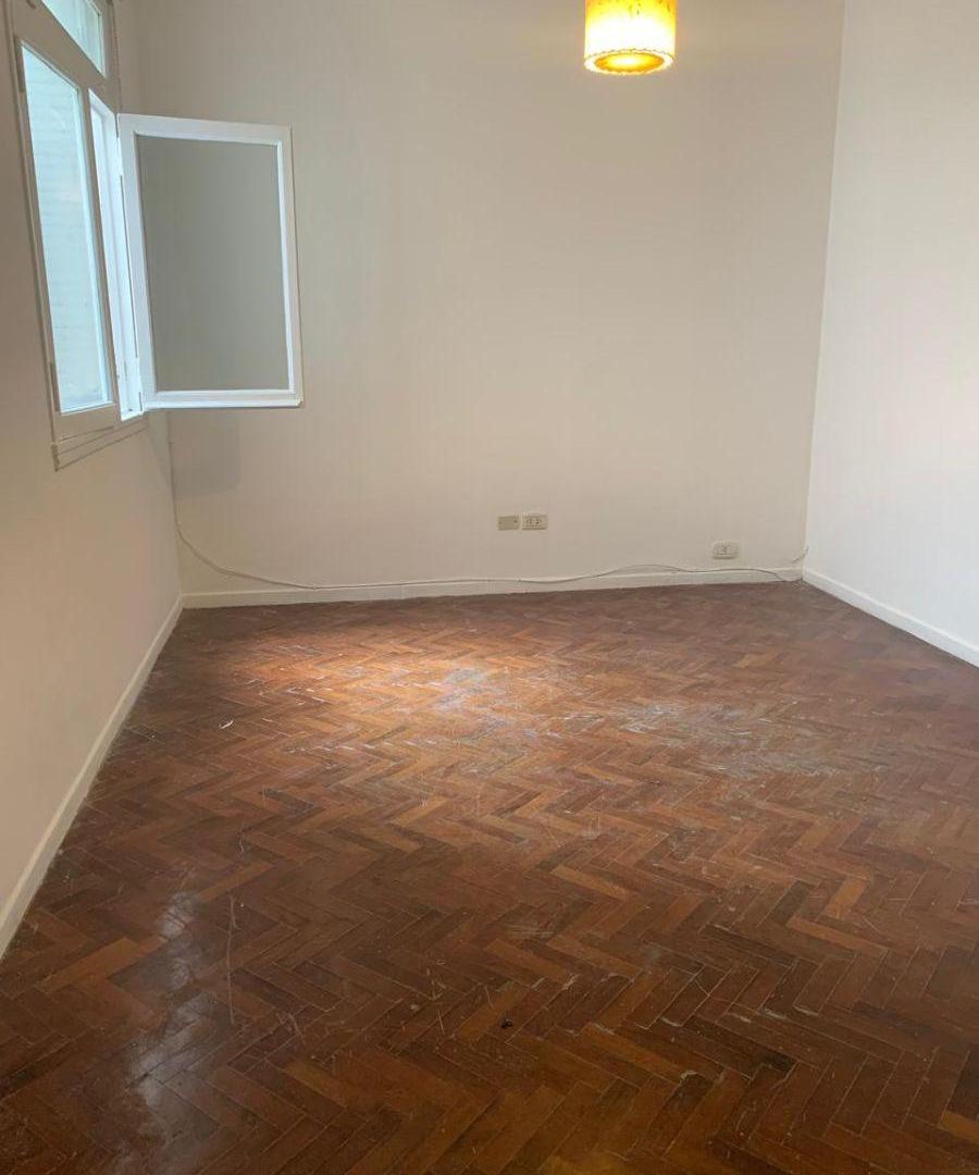 Departamento de 53 m² con 2 dormitorios en venta en Flores Norte