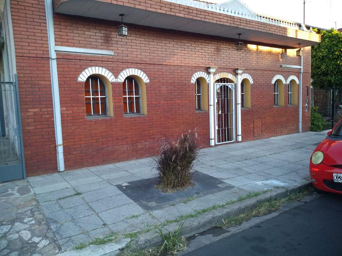 Casa con 408 m2 terreno, 5 habitaciones en venta en El Palomar