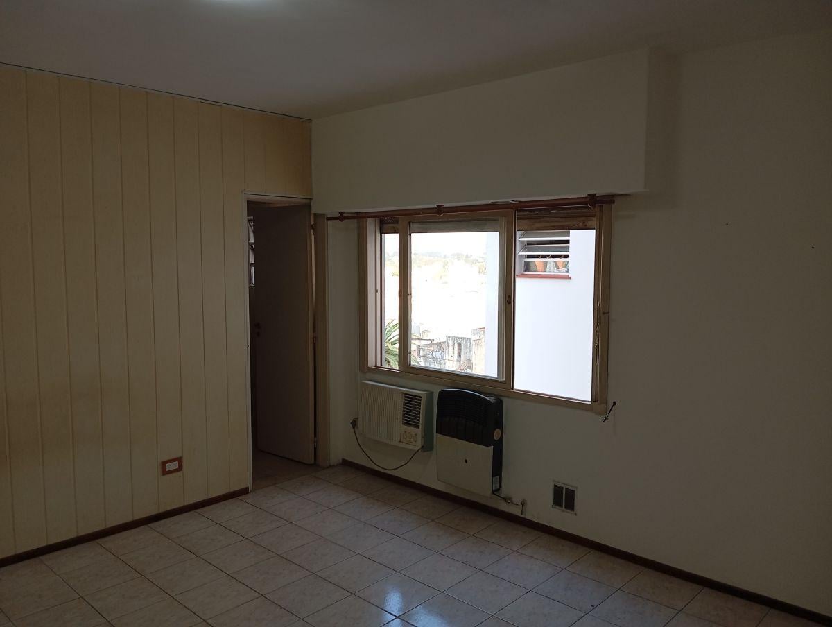 Foto de Departamento un amb apto profesional fte. Estacion Haedo, imagen 4