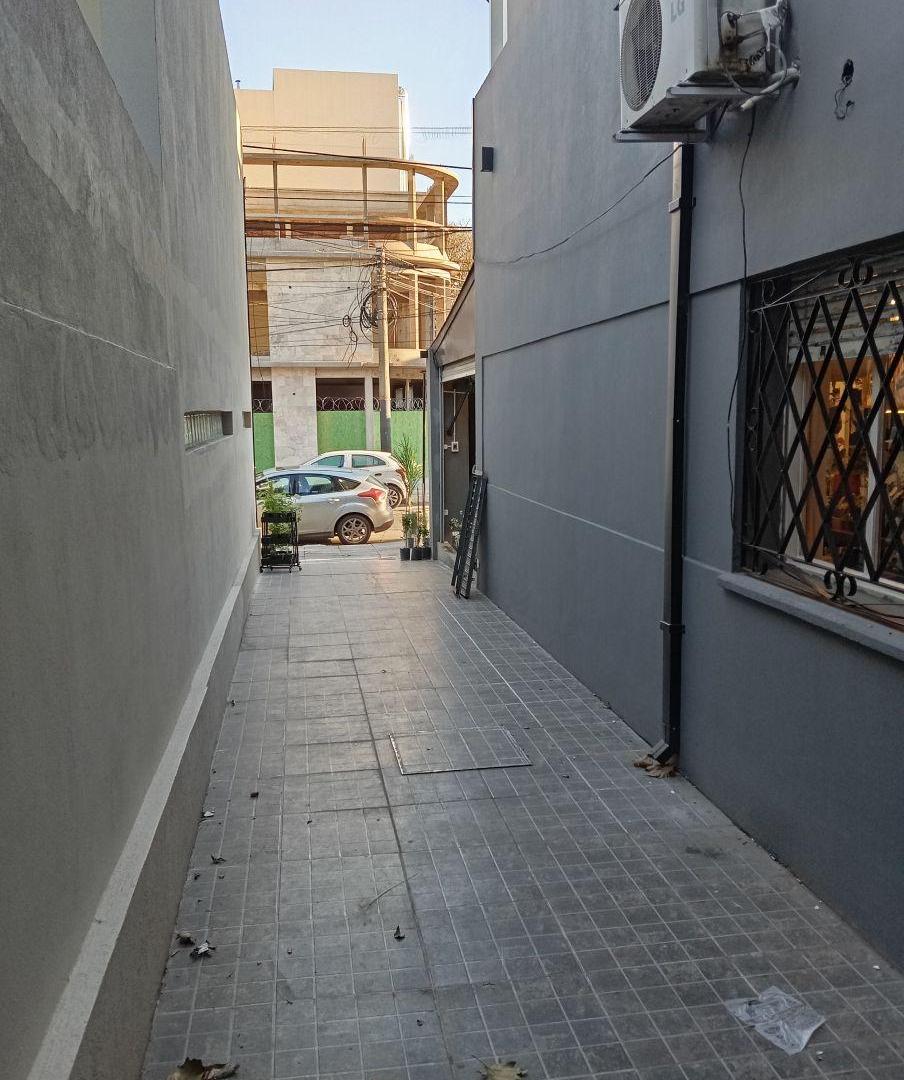 Foto de PH de 24 m² con 1 dormitorio en alquiler en Haedo centro apto vivienda y profesional., imagen 1