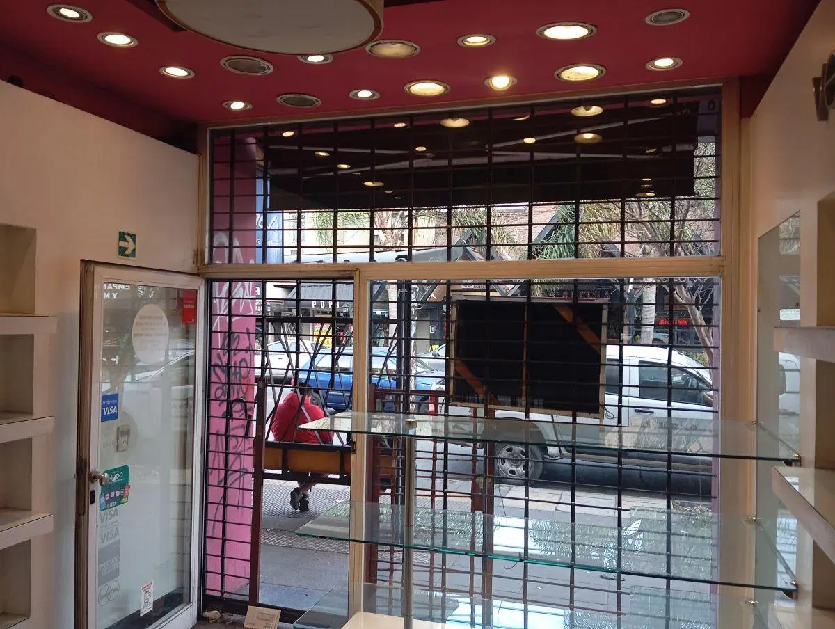 Local Haedo centro, AV. Rivadavia 2