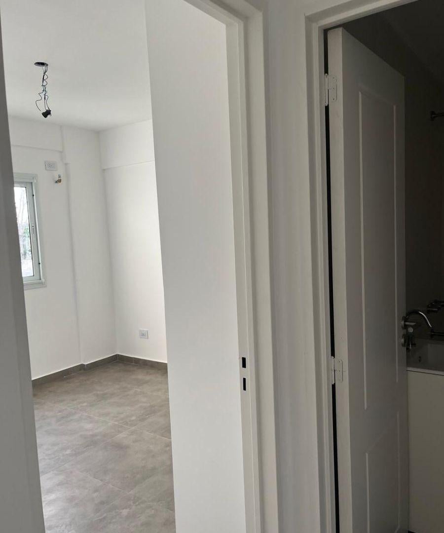 Foto de Departamento de 40 m² de 1 dormitorio en alquiler en Villa Luzuriaga, imagen 5