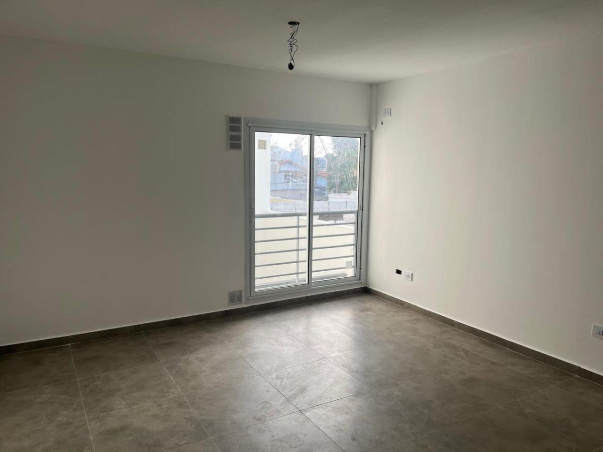 Foto de Departamento de 40 m² de 1 dormitorio en alquiler en Villa Luzuriaga, imagen 1