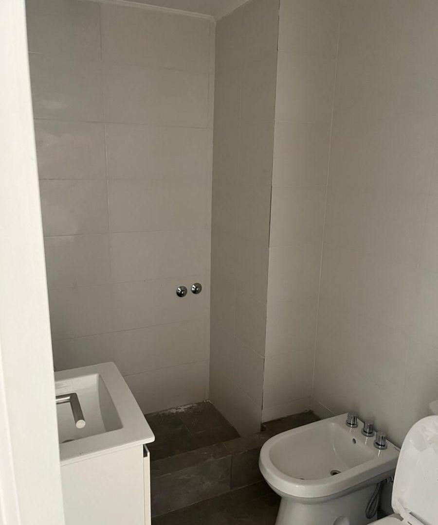Foto de Departamento de 40 m² de 1 dormitorio en alquiler en Villa Luzuriaga, imagen 2