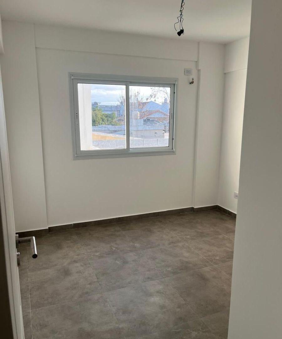Foto de Departamento de 40 m² de 1 dormitorio en alquiler en Villa Luzuriaga, imagen 4