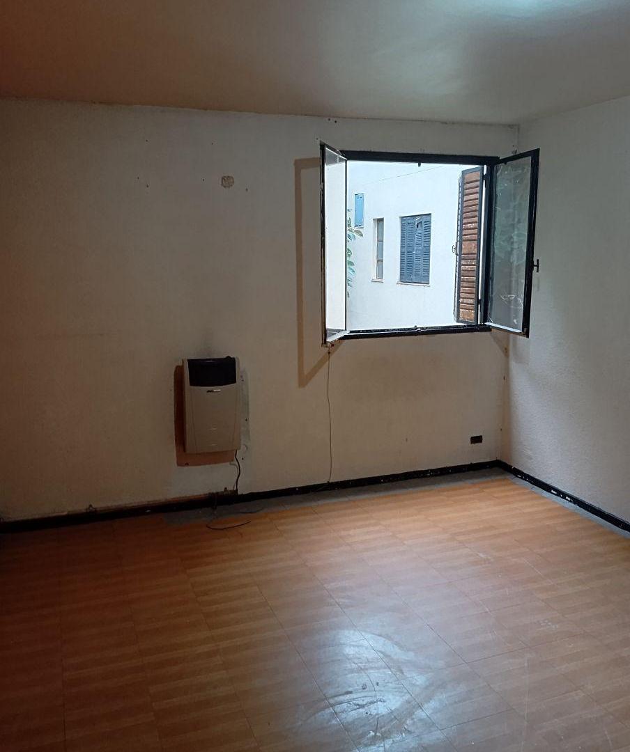 Foto de Departamento de 55 m² con 3 dormitorios en alquiler en Haedo, imagen 3