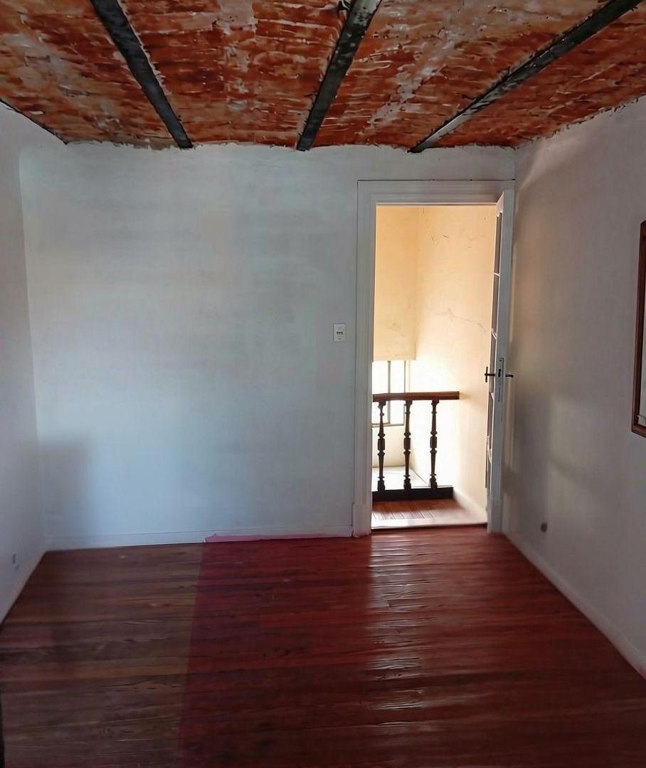 Foto de Casa antigua con 3 habitaciones en venta en Haedo, imagen 4