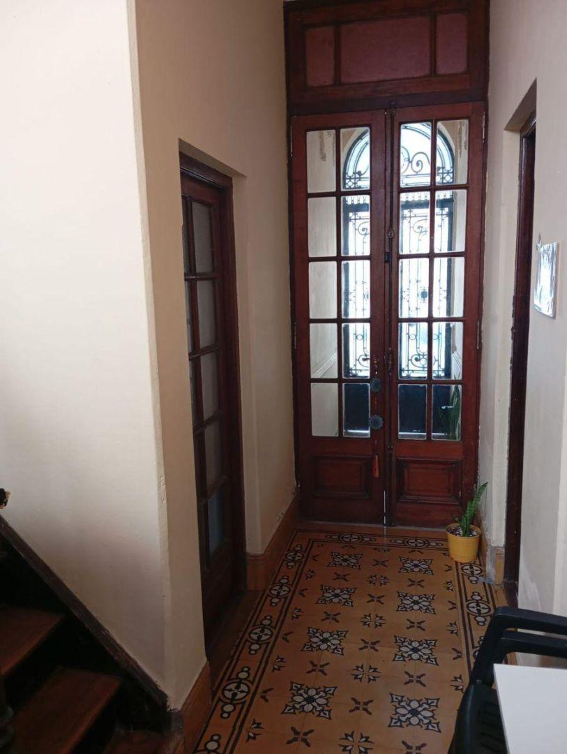 Foto de Casa antigua con 3 habitaciones en venta en Haedo, imagen 5