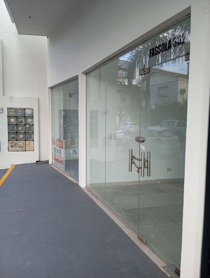 Foto de Local de 28 m² en alquiler en Haedo, imagen 1
