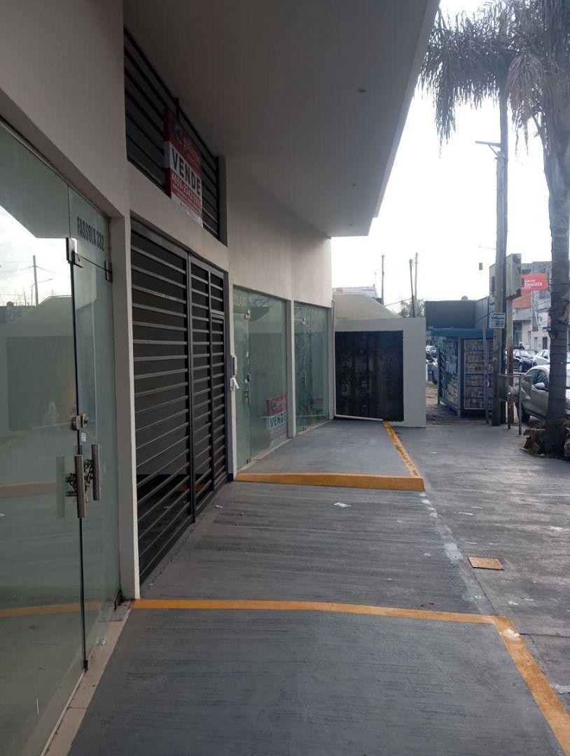 Foto de Local de 28 m² en alquiler en Haedo, imagen 2
