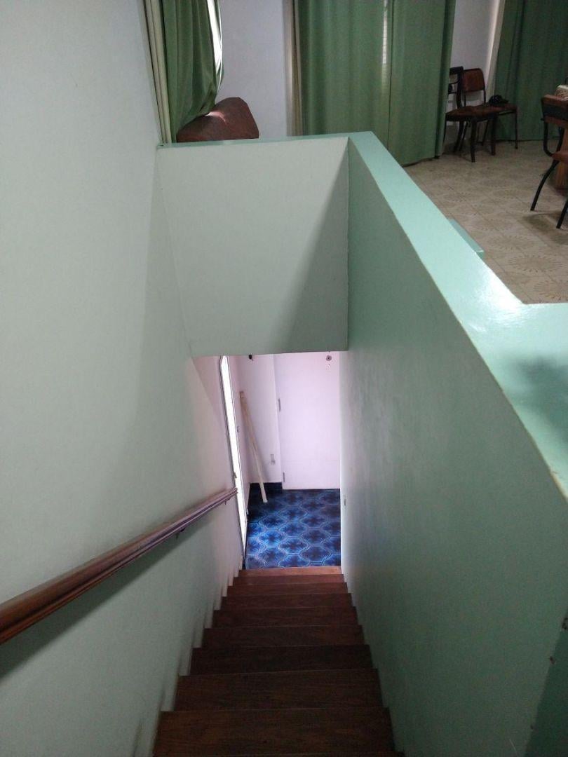 Foto de HAEDO NORTE. CASA ESQUINA 6 AMBIENTES EN DOS PLANTAS, imagen 2