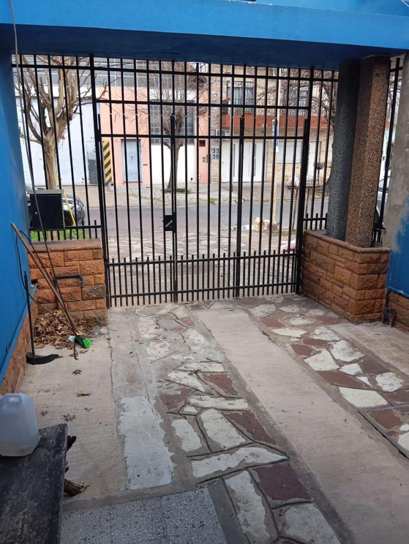 Foto de Casa ph con cochera Luzuriaga, imagen 1
