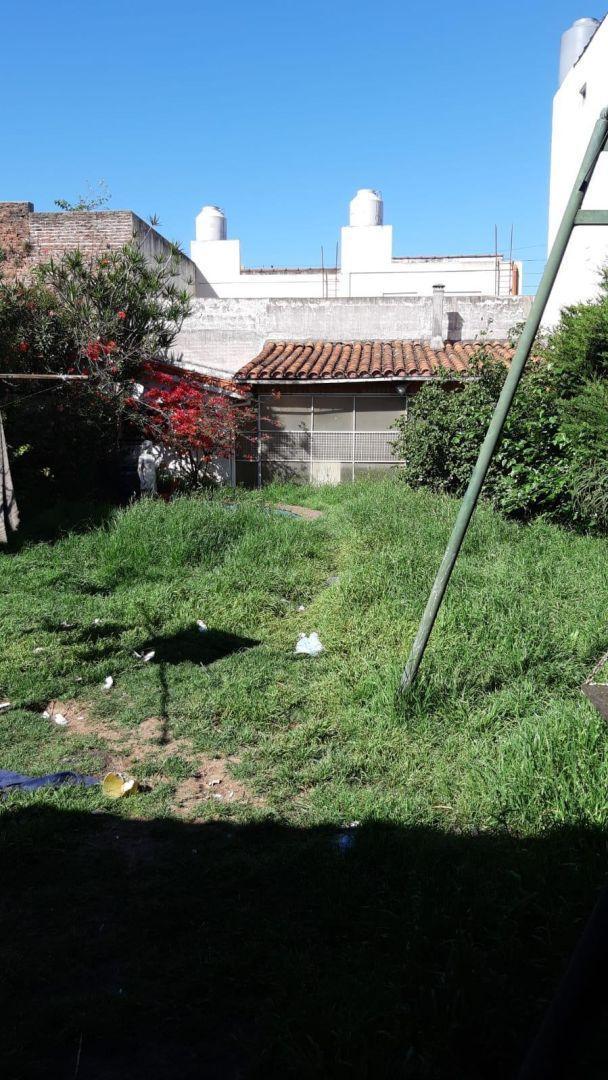 Foto de LOTE, CASA DE 430 M2 A RECICLAR HAEDO, imagen 1