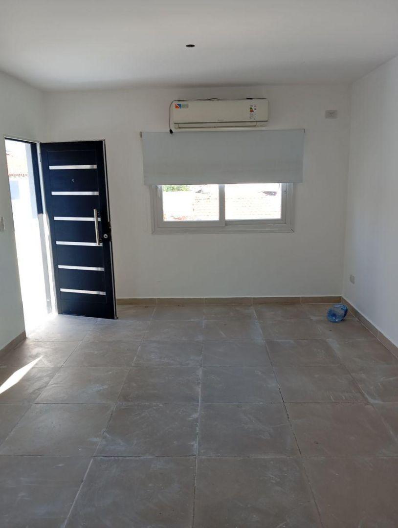 Foto de Departamento de 49 m² con 2 dormitorios en venta en Haedo, imagen 5