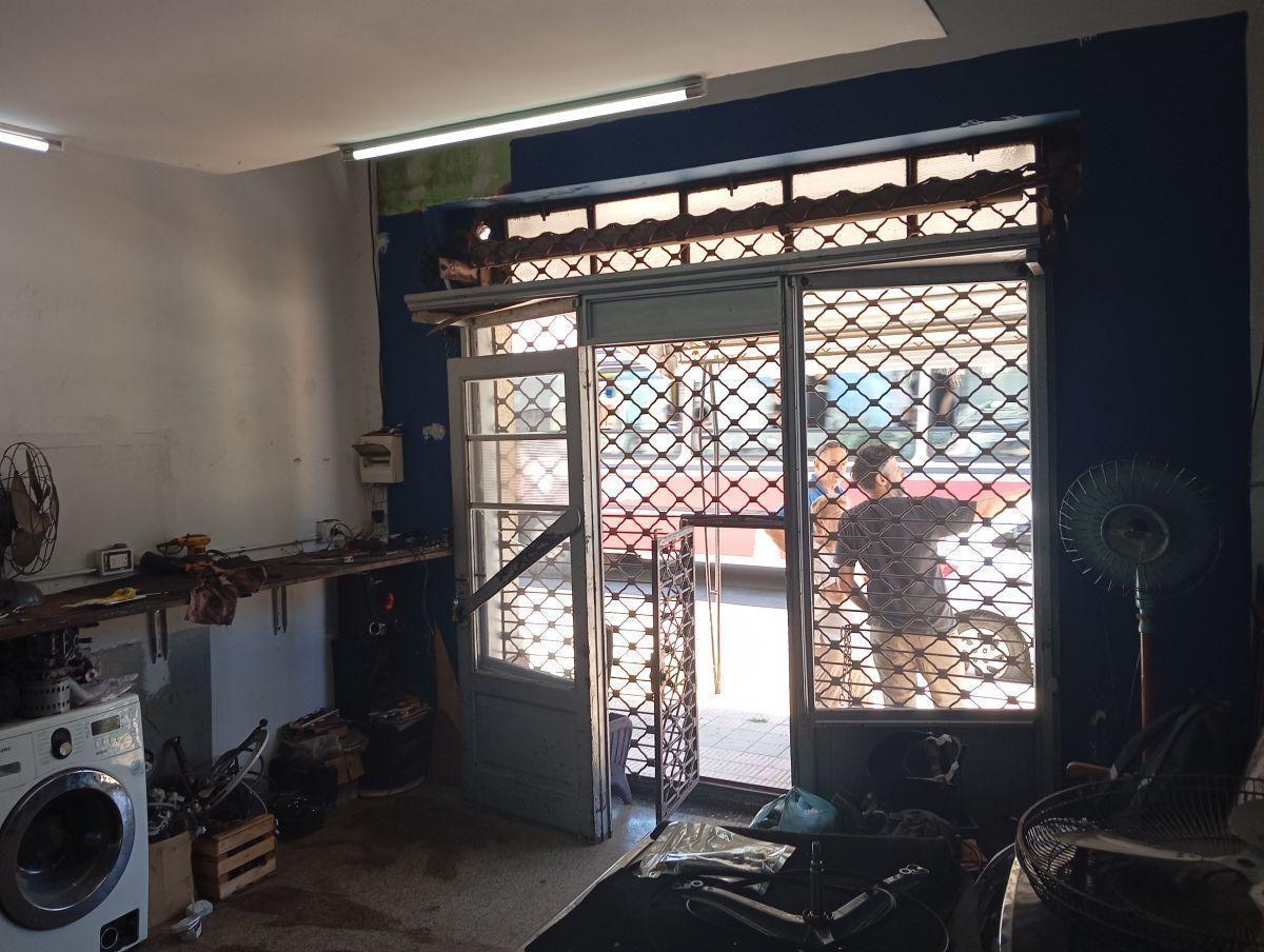 Foto de Casa multifamiliar con local, imagen 3