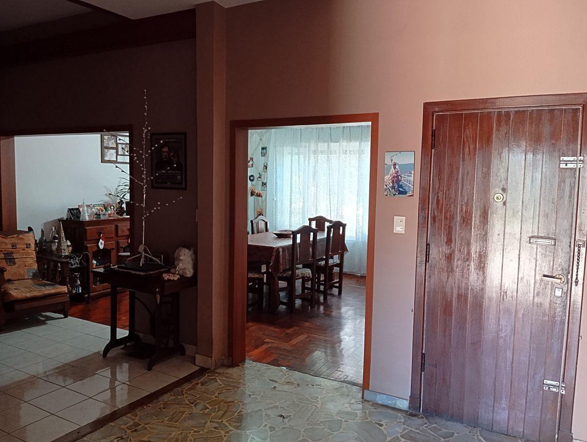 Foto de Casa en venta con 2 dormitorios fondito ,garage y pileta., imagen 5