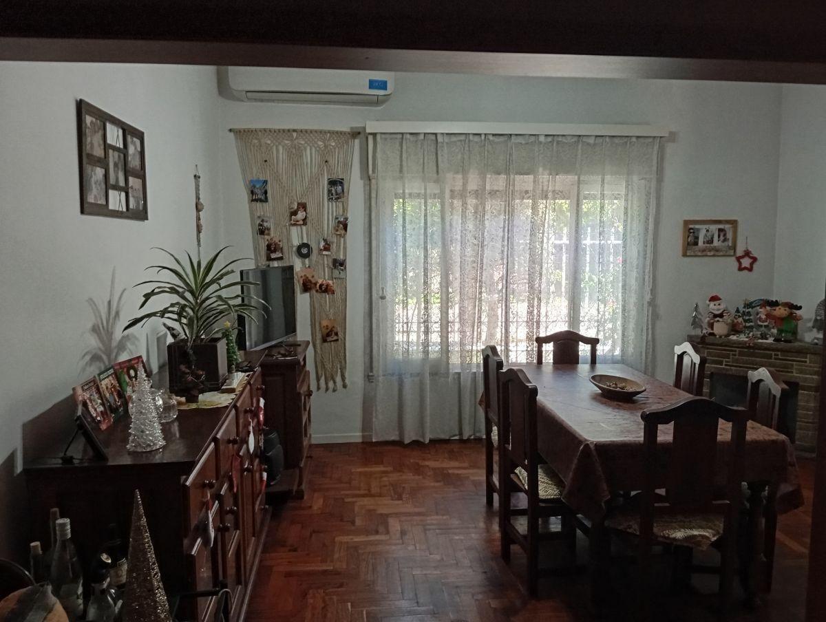 Foto de Casa en venta con 2 dormitorios fondito ,garage y pileta., imagen 3